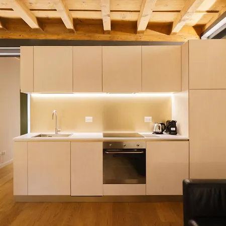 Dimore Pellicciai, Nel Cuore Del Centro Storico - Domus Apartment Verona